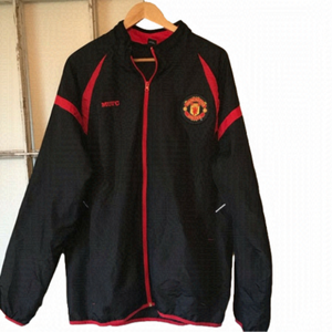 MANCHESTER United Football Club track jacket zip up wind breaker. Men’s XL.
